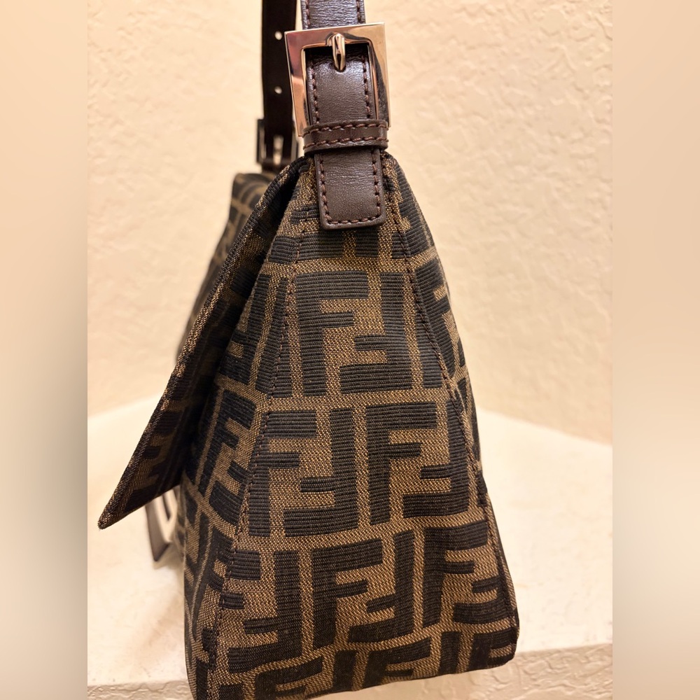 Fendi Zucca Mamá Baguette - Picture 6 of 16